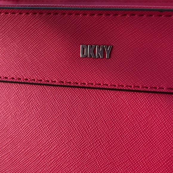 DONNA KARAN NY WAVERLY HUGE ZIP TOTE - Picture 3 of 11